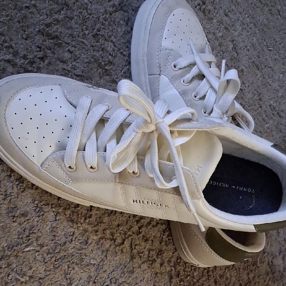 Tommy Hilfiger White and Green Sneakers - Picture 14 of 14